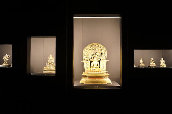 故宫博物院“佛陀之光”展示藏传佛教艺术源流